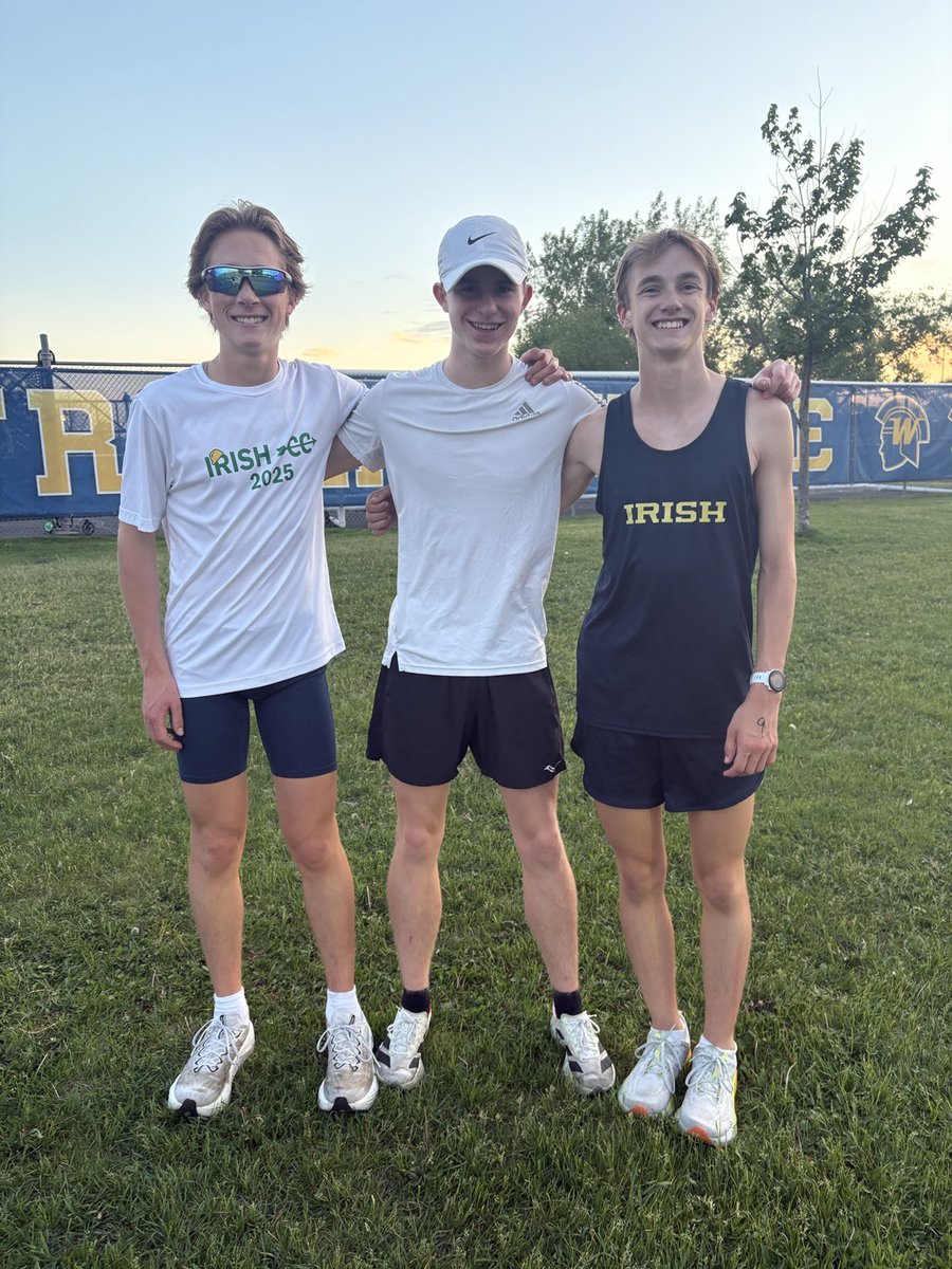 RosemountCC's tweet photo. Irish ☘️ throw down some PR’s at Wayzata Twilight - Elias Schroeder, Chase Wells, Cody Boisen, and Evan Beaudette.  A few shirts await them. https://t.co/Zu5HTFbRfl