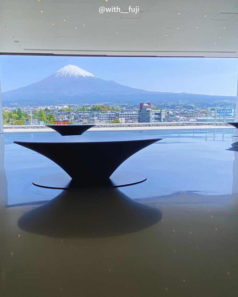 with_FUJI's tweet photo. 静岡県富士山世界遺産センター🗻

世界遺産・富士山を守り、伝える拠点施設。

2月23日の「富士山の日」には、観覧料無料や特別企画が実施され、多くの来館者でにぎわいました！！

登拝スロープや展望ホールからの景色、
充実した展示で富士山の魅力を体感できます。

知れば知るほど、奥深い富士山の魅力。
ぜひ体感してみてください。