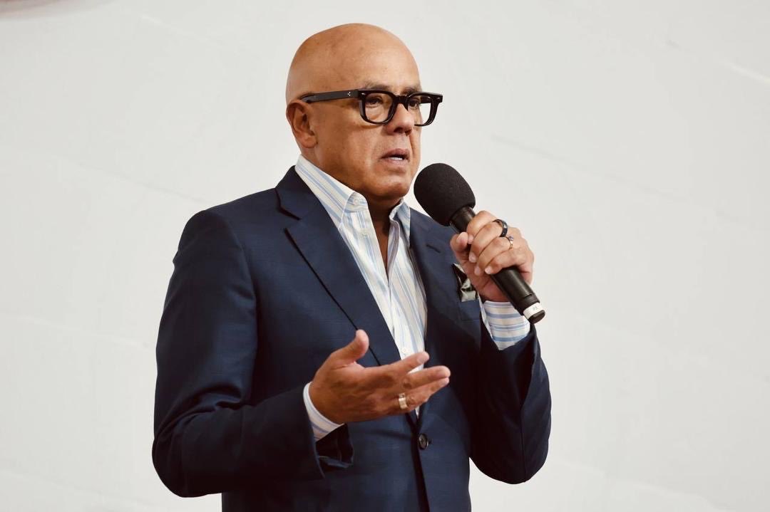 jorgerpsuv's tweet photo. Jornada parlamentaria de este martes:
✔️Designamos a Samuel Moncada como Embajador ante Francia.
✔️Respaldamos la Consulta sobre Reforma de la Justicia Penal.
✔️Aprobamos en 1ra discusión la reforma a la Ley del Sistema Eléctrico.
✔️Avanzamos en la Ley del Café. https://t.co/aLBNWLlfi3