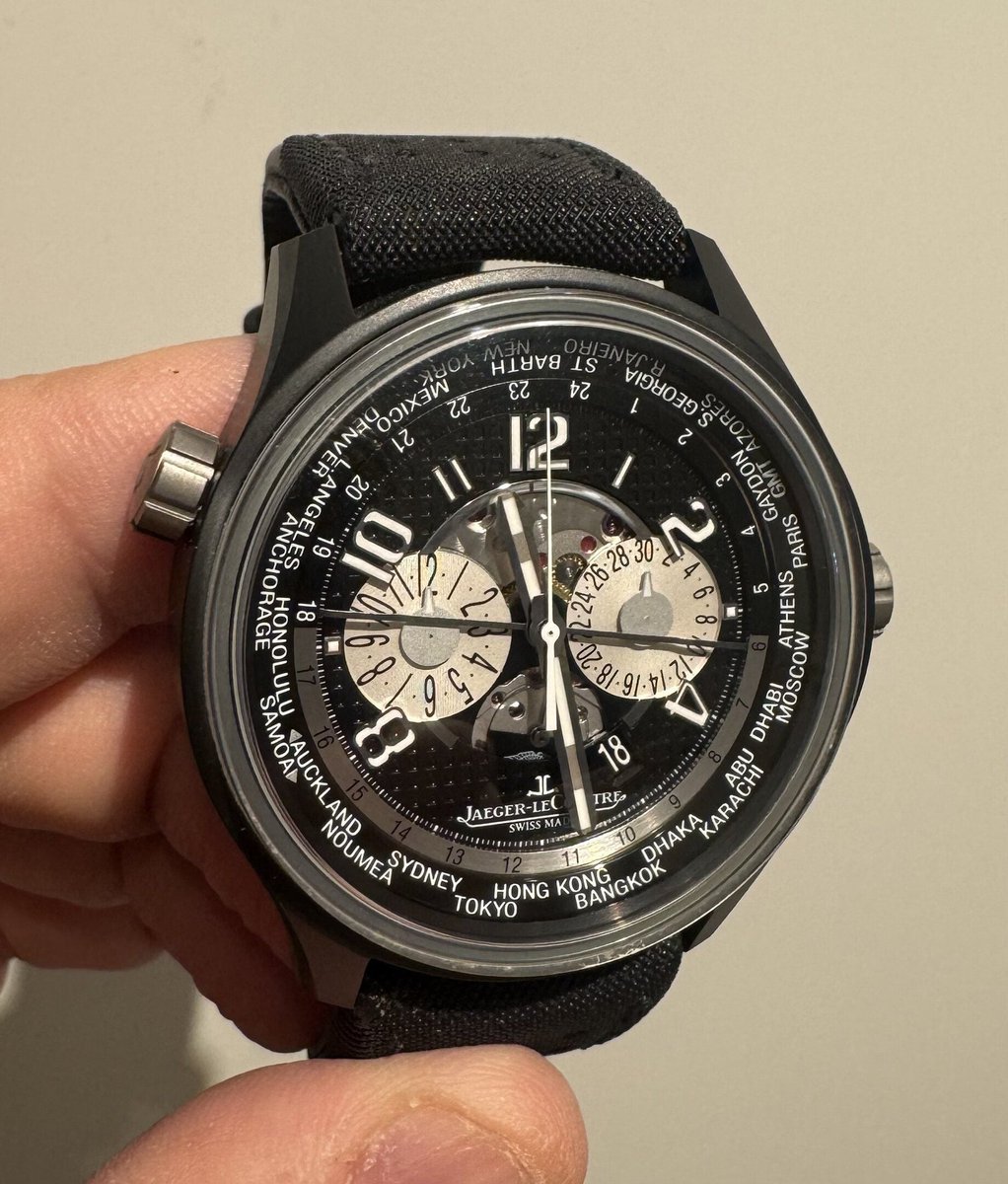 WatchPatrolRF's tweet photo. 🏎️ JLC’s Amvox 5 brings Aston Martin energy with its ceramic and titanium case. Chronograph plus worldtimer—ready for the road or runway. Limited edition, big presence. #JaegerLeCoultre #Amvox #AstonMartin #Zozoo

💰 $7,424 at https://t.co/Y7yQP7iZfV https://t.co/zPueUdBKF6