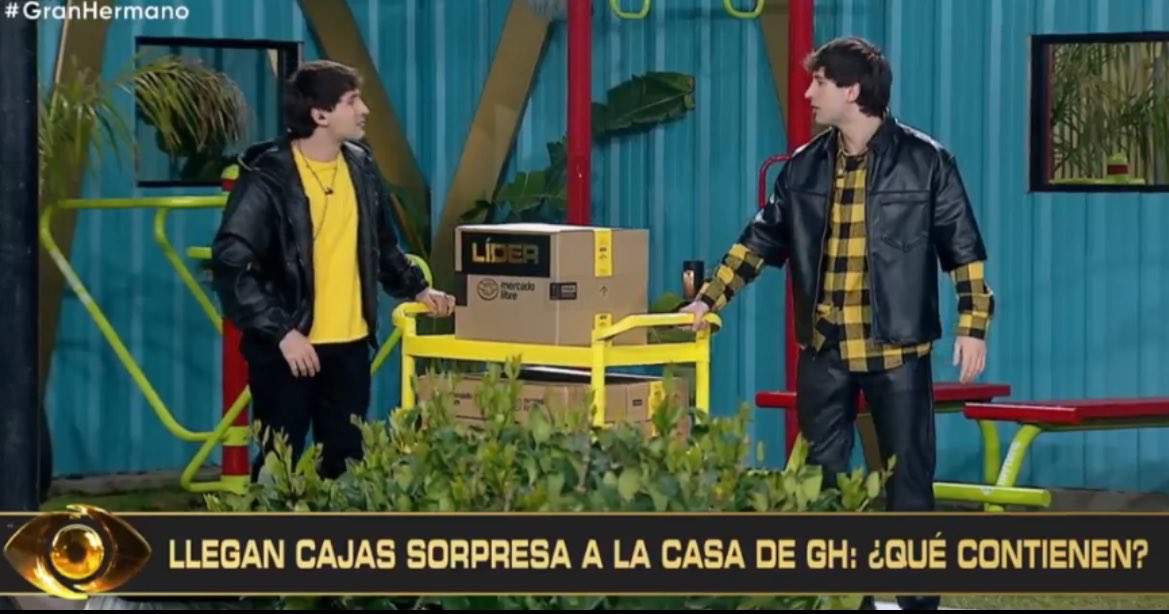 Plutonimook's tweet photo. Los mellis de mercado libre me abrieron una herida, todo me recuerda a el. #GranHermanoGeneraciónDorada https://t.co/bNneICFd0R