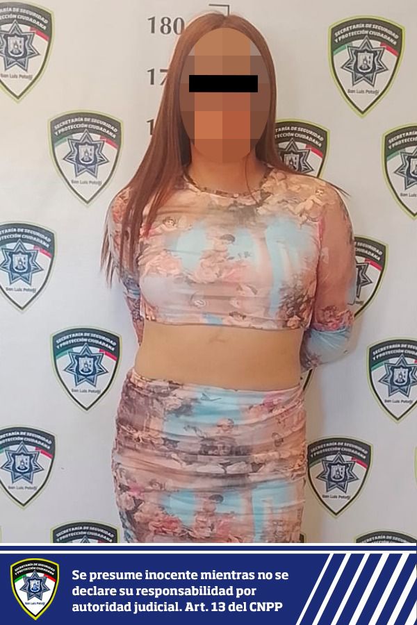 SSPCSLP's tweet photo. 👮🏽‍♂️🚨En distintos hechos, Policía de la Capital detiene a dos personas señaladas por el probable delito de lesiones

👤✋️El primer hecho se atendió en el fraccionamiento Capricornio, donde los agentes municipales encontraron a una joven de 18 años, quien manifestó que minutos antes había sido agredida físicamente por otra mujer, motivo por el que solicitó la intervención de los oficiales, realizando la detención de la implicada. 

👤✋️El segundo hecho se atendió en el barrio de Tequisquiapan, donde los agentes municipales acudieron al llamado de una joven, quien denunció a un masculino que irrumpió en su vivienda y le causó lesiones. 

👥️💢 En ambos casos, las personas detenidas quedaron a disposición de la Fiscalía General del Estado donde se definirá su situación legal.