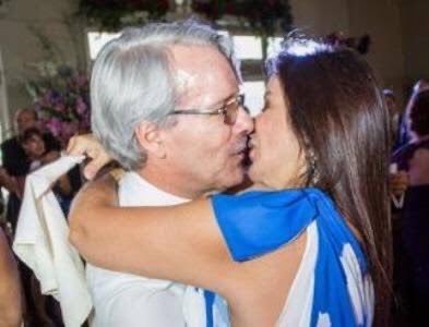 PKN2023's tweet photo. 🇵🇪 Escándalo en Perú 
Ipsos comienza su operativo para colocar a Roberto Sánchez en la presidencia.
Libera cifras que lo colocan como ganador dando tiempo a que la corrupta ONPE maquille las cifras electorales con las famosas mesas 900K.
Se están robando las elecciones!!! https://t.co/CMgyYqmysi