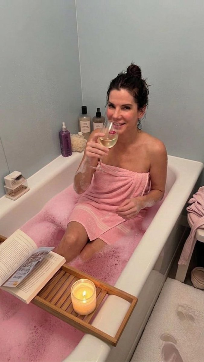 Sandra Bullock ✪ tweet media