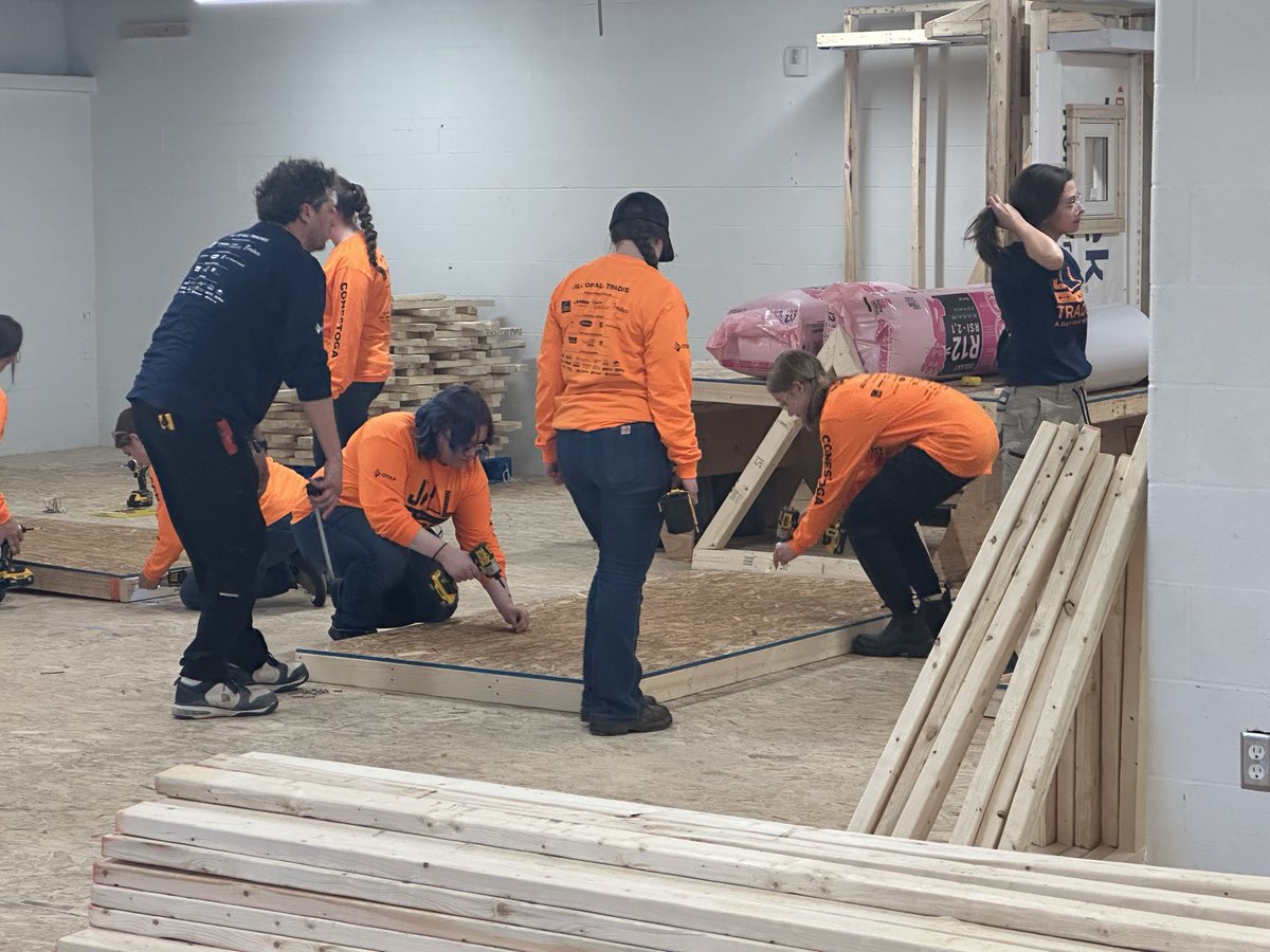 dukeofedcanada's tweet photo. Welcome to our new Collaborative Award Partner, Jill of All Trades! https://t.co/CbDhpjvww0