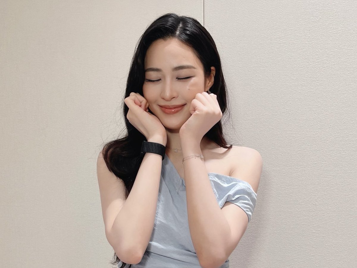 Linglingkwong_Official tweet media
