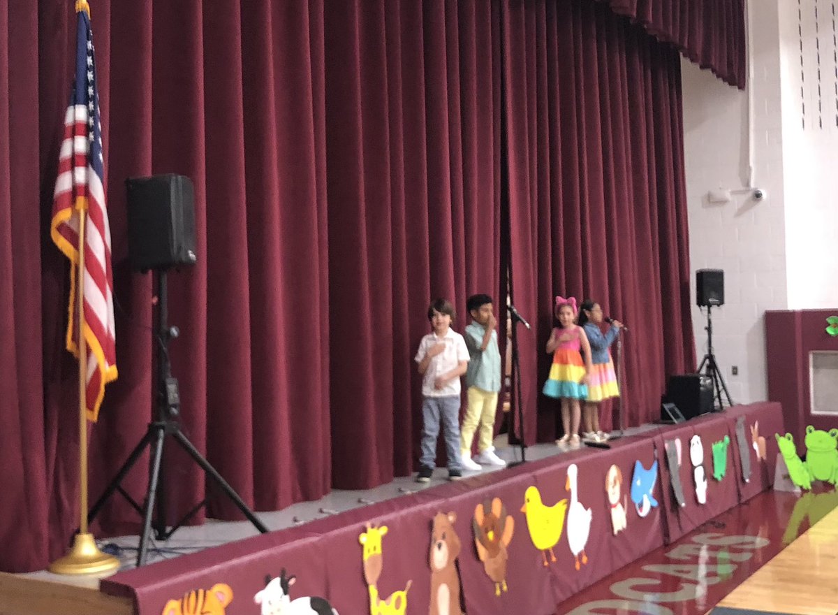 ErutherfordSD's tweet photo. Wonderful Performance by our 1 st graders last night. Talented singers, speakers, and performance by all. We are all so proud! Thank you to all that attended!! https://t.co/QZKIOJblLq