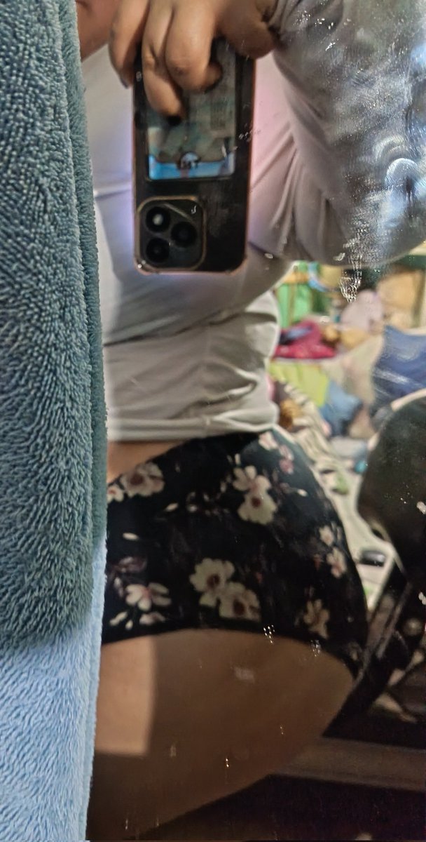aloonnbr's tweet photo. Foto haciendo ejercicio para que no extrañen tanto 💗 https://t.co/uhS13ymbVW