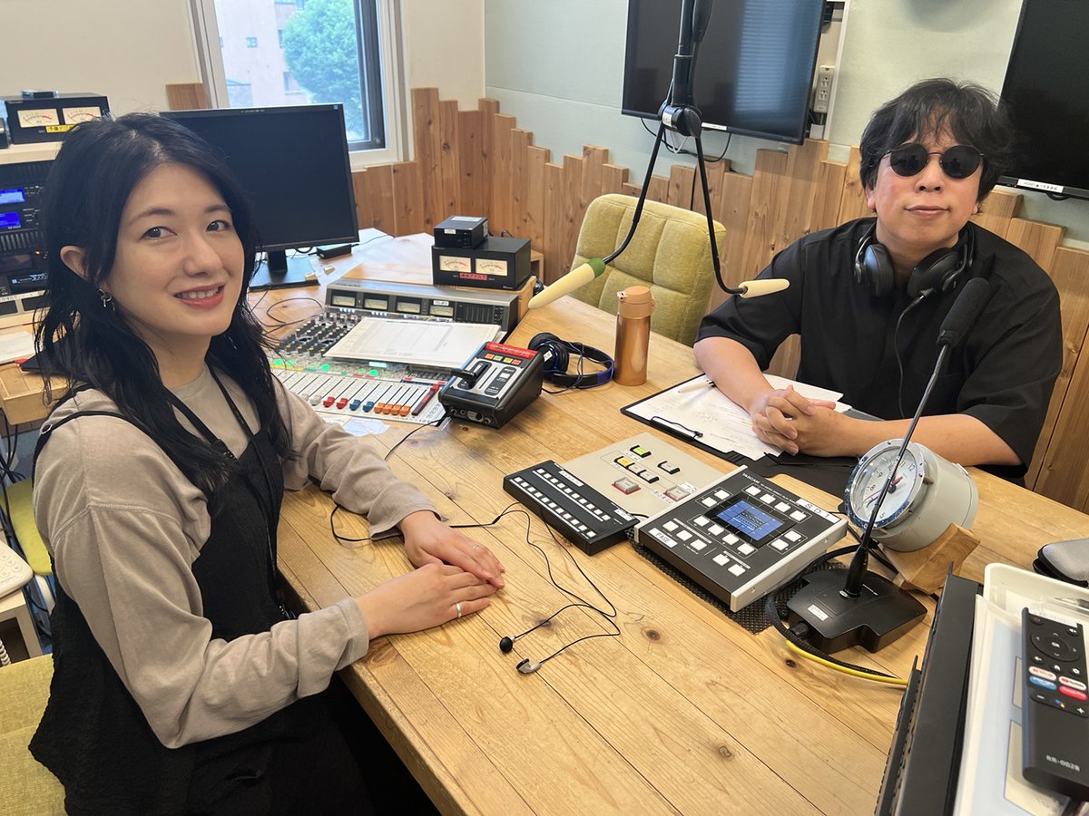 radio_mro's tweet photo. 第６１回 祝❢このpodcastチャンネル、ハナシテ！鼻毛さんに取材が来ました！なんの取材でどこに露出があるのか？ぜひ本編をお聴き下さい。
https://t.co/cBwGQmHjtx
#MROラジオ  #鼻毛の森 #西尾知亜紀 コメントは #ハナシテ鼻毛さん でポスト！ https://t.co/YK8uDHle70