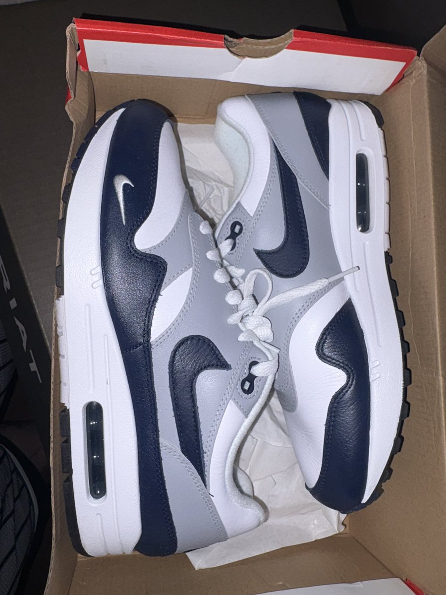 deadboy47's tweet photo. selling these and a pair of Adidas 
DM me for more infooo https://t.co/IPHi09Wmfv
