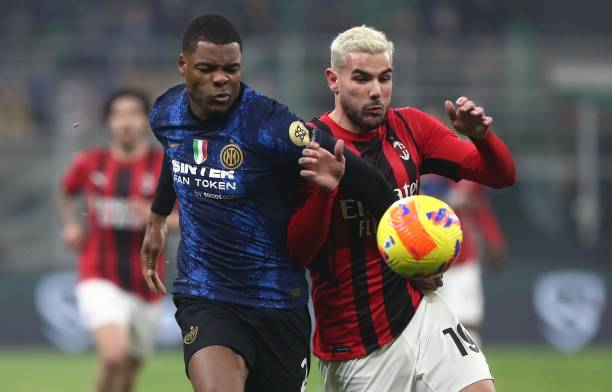 FansNerazzurri's tweet photo. Terima kasih Dumfries yang telah memberikan saya keseruan Derby lagi setelah sekian lama, bersaing sehat dengan Theo di setiap Derby.

Semoga ada pengganti penggantimu yang lebih baik. Dumfries pergi ke tim tersukses di Eropa, Theo pergi untuk menyejahterakan kehidupan keluarga ..