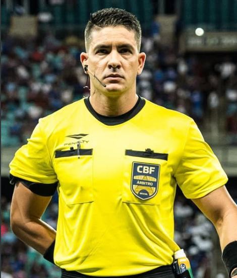 danilo_everton's tweet photo. FOMOS ASSALTADOS.

Arbitragem Paraibana e do Rio Grande do Norte não podem atuar numa final de Copa do Nordeste.

Afro Rocha de Carvalho é um vagabundo. https://t.co/fe0qPaLpYP