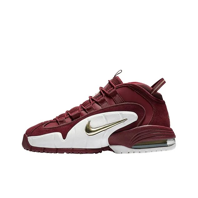 RCH89's tweet photo. @SneakerDave You’d be surprised how many people thought these were Cavs shoes. Lol https://t.co/RfJDZvEOG7