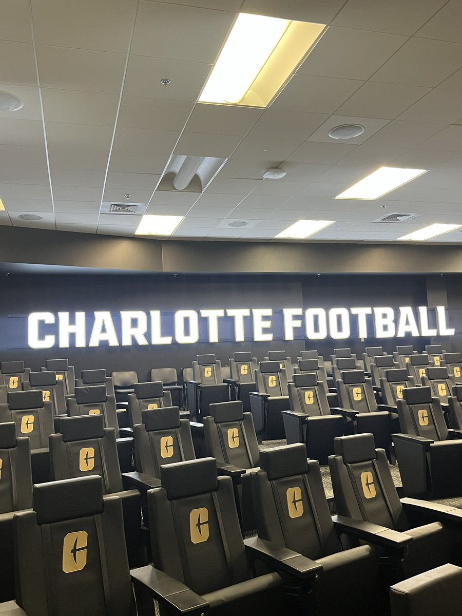 BraydenHim8's tweet photo. Thankful for the opportunity to compete at @CharlotteFTBL today. @PrepRedzoneFL @RealNews102 @QBHouse55 https://t.co/k7ODrnC1jI