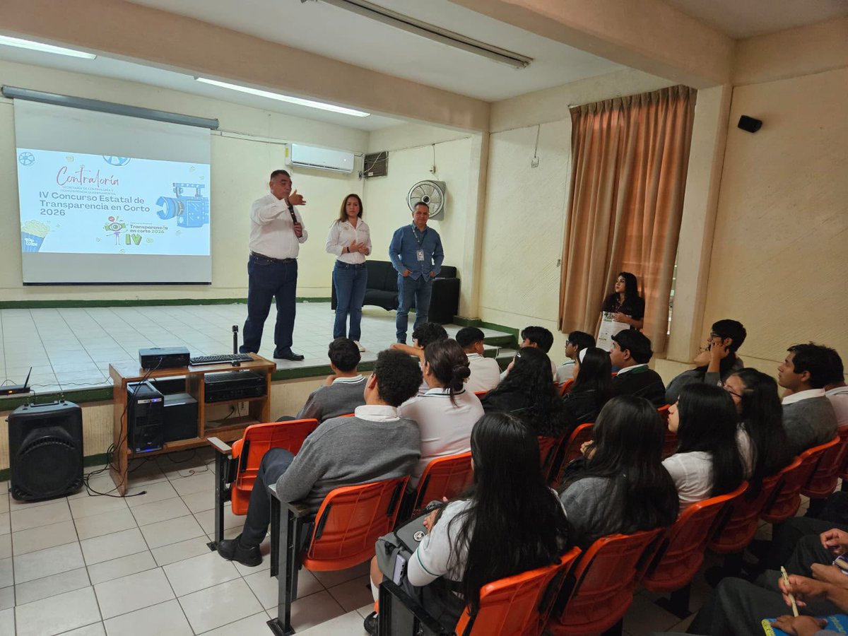 ContraloriaGro's tweet photo. 🎬📢 En seguimiento a la difusión del XXI Concurso Nacional Transparencia en Corto 2026, personal de la Secretaría de #ContraloríaGro realizó una segunda visita al Conalep Plantel 113 Chilpancingo para invitar a las y los estudiantes a participar en esta importante iniciativa. https://t.co/fSI7aVQFpn