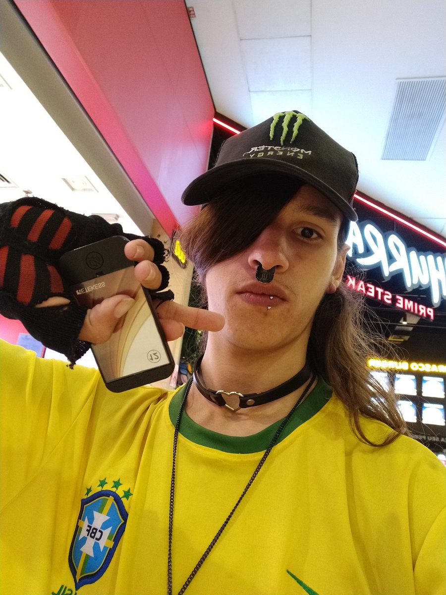 batyuri's tweet photo. Janta No Gendai Do Shopping Tucuruvi
#gendai #shoppingtucuruvi #japones #janta #jantar #jantemo #role #roles #rolezin #rolezemo #roledeterca #tercafeira #tercou #tercemo #batyuriplays #emo #emocore #emocute #emobr #emolife #emostile #emoenby #emoscene #emoroles #rock #alt #rawr https://t.co/xHUV3Kpn8L