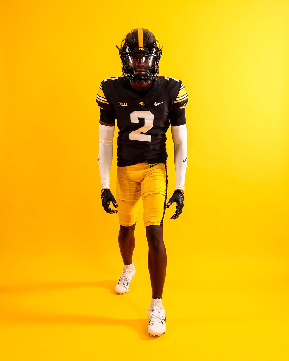 Certified_LB1's tweet photo. HAWKEYE NATION🐤?? https://t.co/05sGtxAy1p