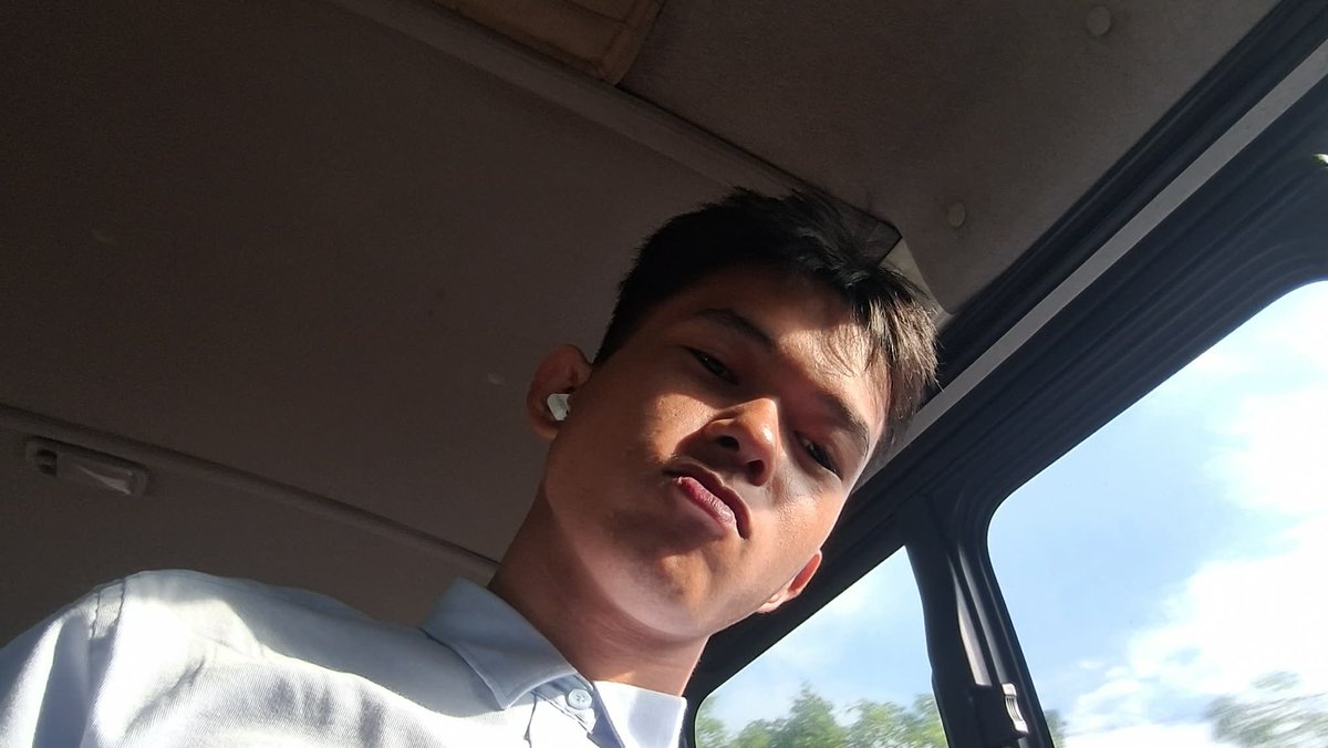 night_owl30's tweet photo. sun kissed 😣 https://t.co/Q7KGipSwVv