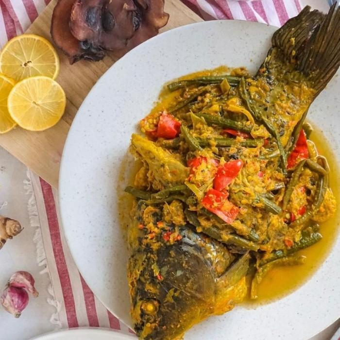 pencintainsan's tweet photo. @creeping5ilence Ikan kuah kuning dr tanah timur, ikan pepes dari tanah Sunda di jawa, ikan mas arsik dari tanah Sumatra, ikan mujari NYAT-NYAT dari tanah Bali, segini kaya negara kita dari hasil bumi dan laut, LU KASI MBG burger? pangsit? katsu? gua bener2 ga sanggup mau marah jugaa. https://t.co/2xAhCD82xV