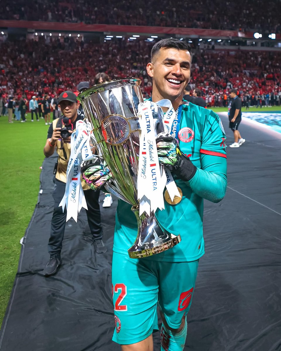 el_rojo1917's tweet photo. García Palomera es el único que queda del plantel del torneo donde se pagó la multa.

Estuvo en las peores y ahora le toca estar alcanzando la gloria. https://t.co/mnWbk0uLZx
