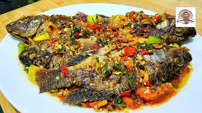 pencintainsan's tweet photo. @creeping5ilence Ikan kuah kuning dr tanah timur, ikan pepes dari tanah Sunda di jawa, ikan mas arsik dari tanah Sumatra, ikan mujari NYAT-NYAT dari tanah Bali, segini kaya negara kita dari hasil bumi dan laut, LU KASI MBG burger? pangsit? katsu? gua bener2 ga sanggup mau marah jugaa. https://t.co/2xAhCD82xV