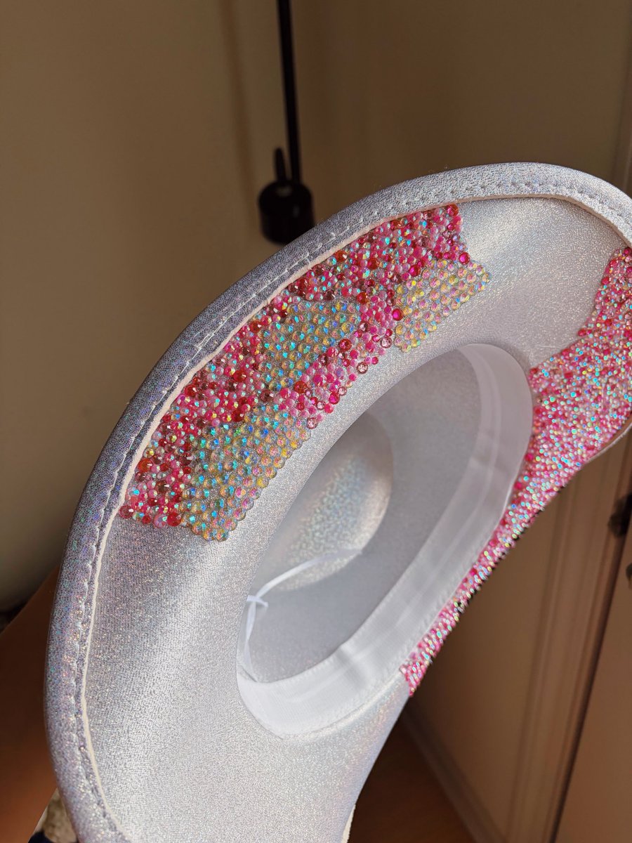 spencerewalsh's tweet photo. progress on my bedazzled hat for the cloud 9 tour ☁️🎤🩷🪩🐅 https://t.co/qb6D5zmrJU