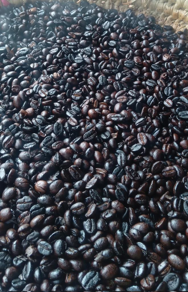 cbeekeeping's tweet photo. If you want to have Fresh Coffee every morning, order for our freshly Roasted Coffee Beans. 

@ 900, 
0722704997, 

Roasted and packed on order. https://t.co/ReAHtxv4RU