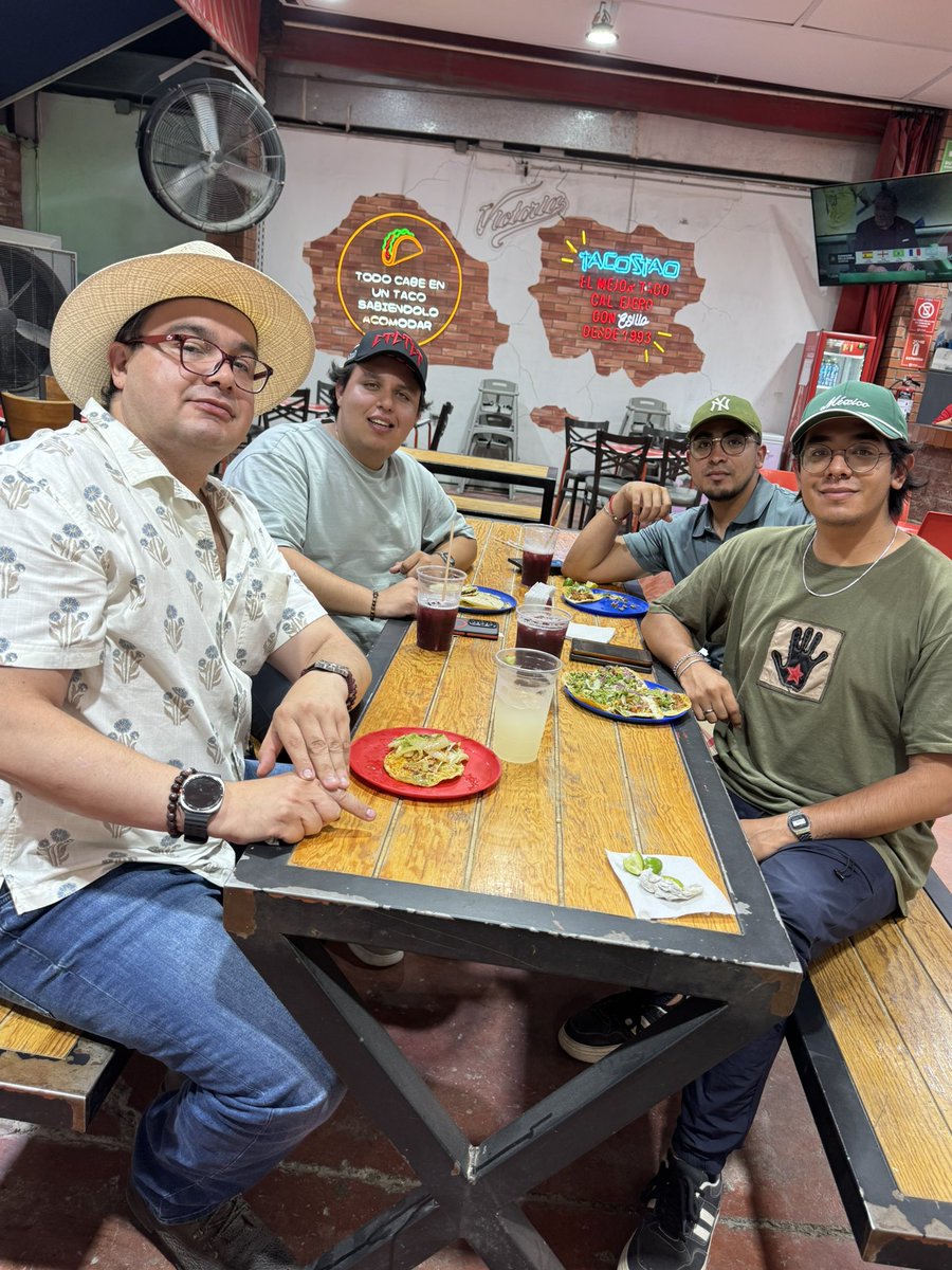 Neto_Prieto's tweet photo. 📍Llegamos a #Torreón, #Coahuila, para acompañar a nuestras compañeras y compañeros candidat@s a diputad@s locales por @PartidoMorenaMx en el cierre de sus campañas, HOY a las 7pm en la #AlamedaZaragoza. 💪🏽🏛️

Para mis compañer@s fueron días de intenso trabajo y de cercanía con la gente, llevando un mensaje de esperanza, compromiso y transformación para seguir construyendo un mejor futuro para su estado, Coahuila. 🇲🇽

Y para cerrar la jornada como se debe, disfrutamos de unos excelentes tacos en “TacosTao”. 🌮🤠

¡¡Los esperamos en el cierre de campaña!! 📢

¡¡Sigamos haciendo historia en Coahuila!! 📢

#PorElBienDeCoahuila
#ErnestoPrieto