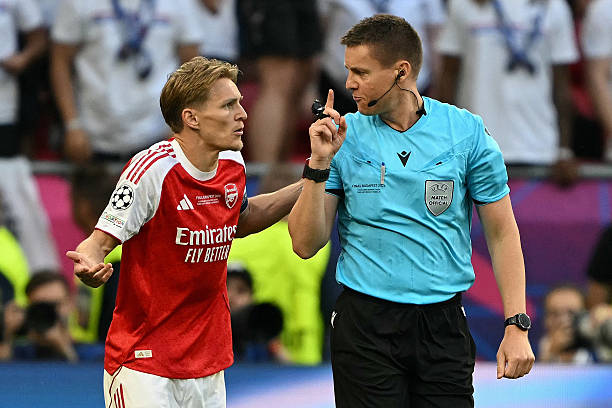 LiquidAy's tweet photo. 🚨 Arsenal's Champions League final against PSG delivered record-breaking television audiences on both sides of the Atlantic, underlining Arsenal's  the global appeal.

In the United States, CBS recorded 3.09 million viewers, making PSG vs Arsenal the most-watched English-language club football broadcast in US history, comfortably surpassing the previous record of 2.04 million set by PSG vs Inter Milan in the 2025 final.

Arsenal also featured in the most-watched Premier League match ever in the US, with their clash against Manchester City attracting an average audience of 2.6 million viewers.

In France, the Champions League final drew a combined audience of 9.1 million viewers, with 6.2 million tuning in via M6 and a further 2.9 million watching across Canal+ and Canal+ Foot.

These figures highlight the immense commercial and broadcast value generated by Arsenal's return to European football's biggest stage.

From domestic league competition to the Champions League final, Arsenal have become a major television driver, consistently featuring in matches that deliver record audiences and strong broadcaster engagement across key international markets. ARSENAL IS MASSIVE.