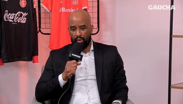 scinternet's tweet photo. Fabinho Soldado define filosofia do Inter para base e contratações: "Qualidade, não quantidade" https://t.co/QJUnF603iD https://t.co/81wEOOvo85