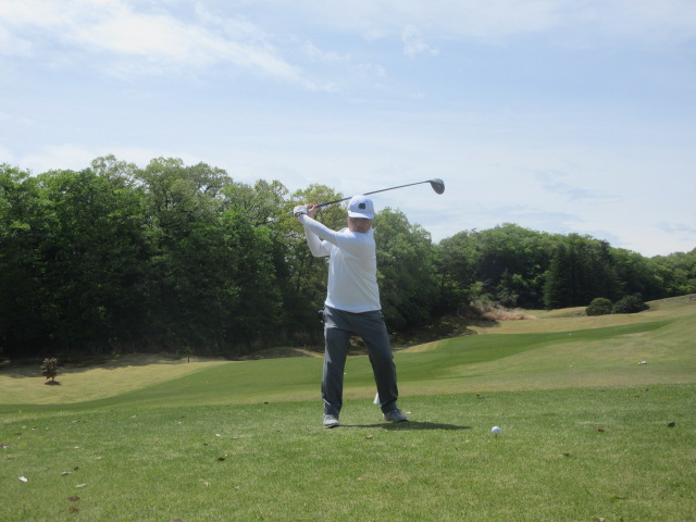 amenitygolf's tweet photo. ホームページのカルテを更新しました。
📷https://t.co/6Q06v4JTDF
神奈川から２泊３日で初参加のＹさん。
今回のゴルフ合宿のテーマは、
「コースで必要な練習したい」とのこと。 https://t.co/FMKbNaQ7m7
