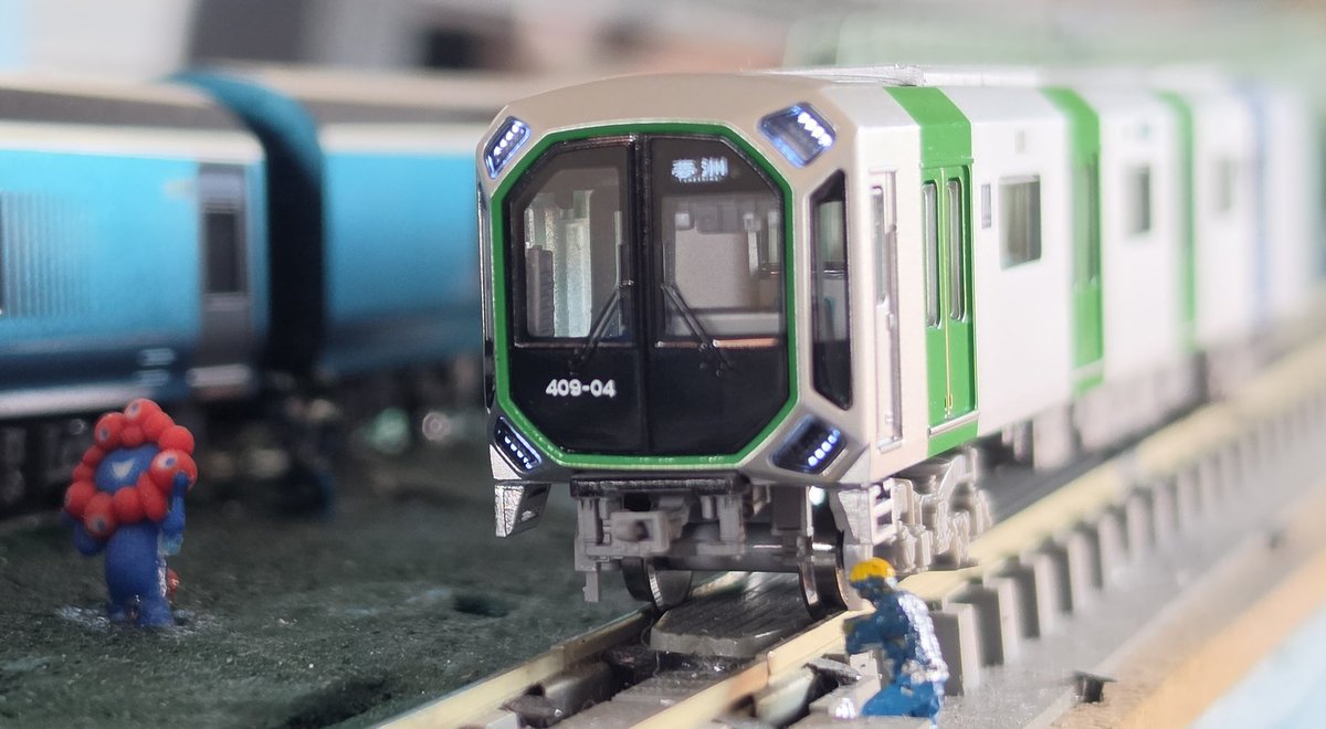 Trelia5000's tweet photo. #総合不審車両製作所とれりあ支部
車内でコブクロが流れてた車両が到着! https://t.co/dFYAx3a03N