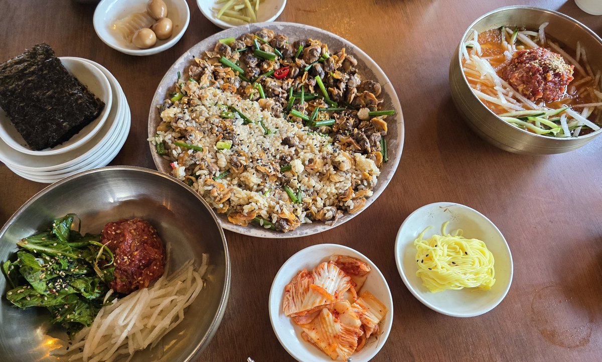 inghs2737's tweet photo. 경주여행 DAY2 💬

📍 불국사
📍 향화정
📍 테라로사 경주점 https://t.co/jT1TKYK4JF