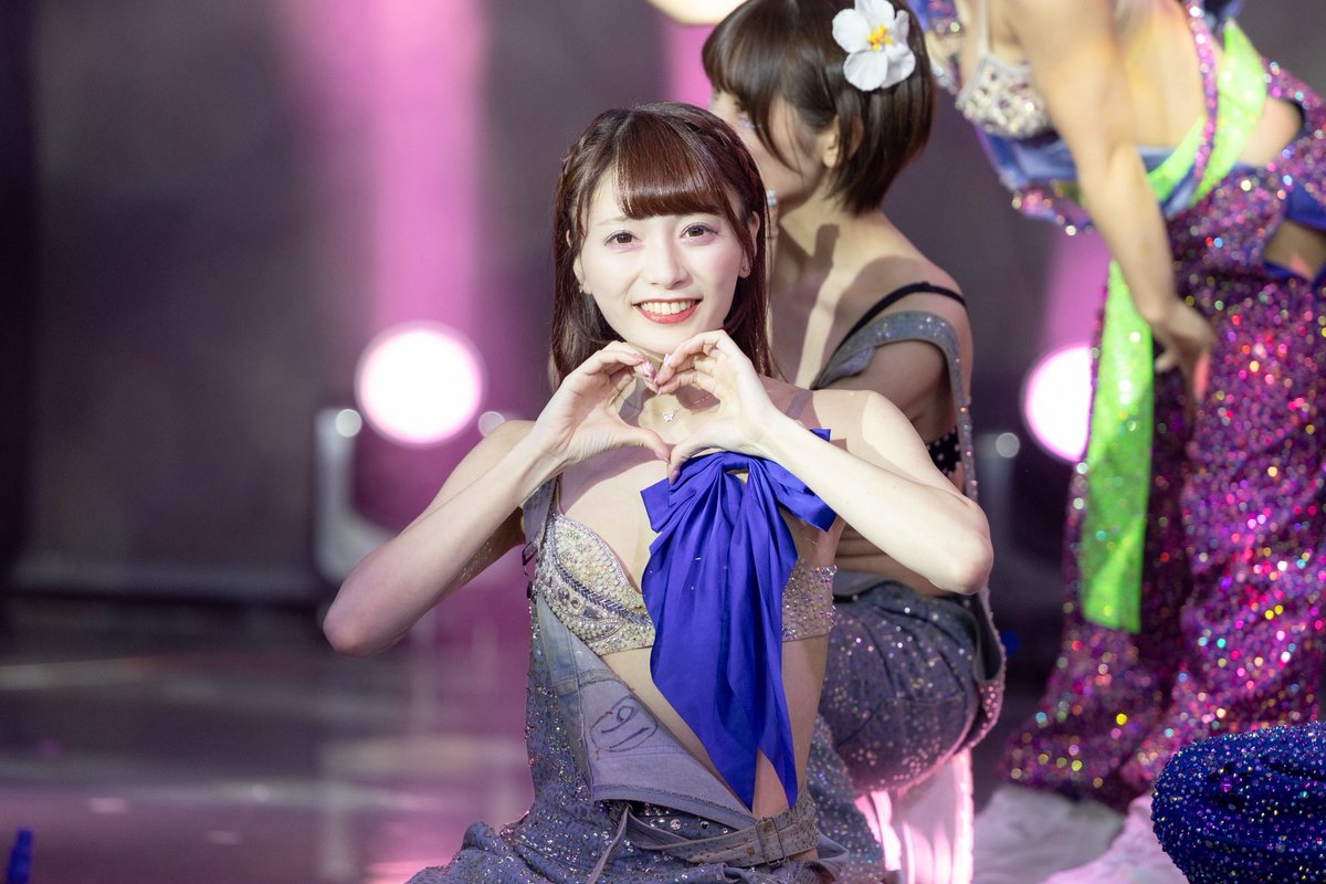 ami_burlesque's tweet photo. 6月最初の出演です♡1.2.3部いるよ！お天気悪いけど来てくれるみんな楽しもうね✨3部メドレー👑だよ🌟
#63angel https://t.co/4A5BMGy4zg