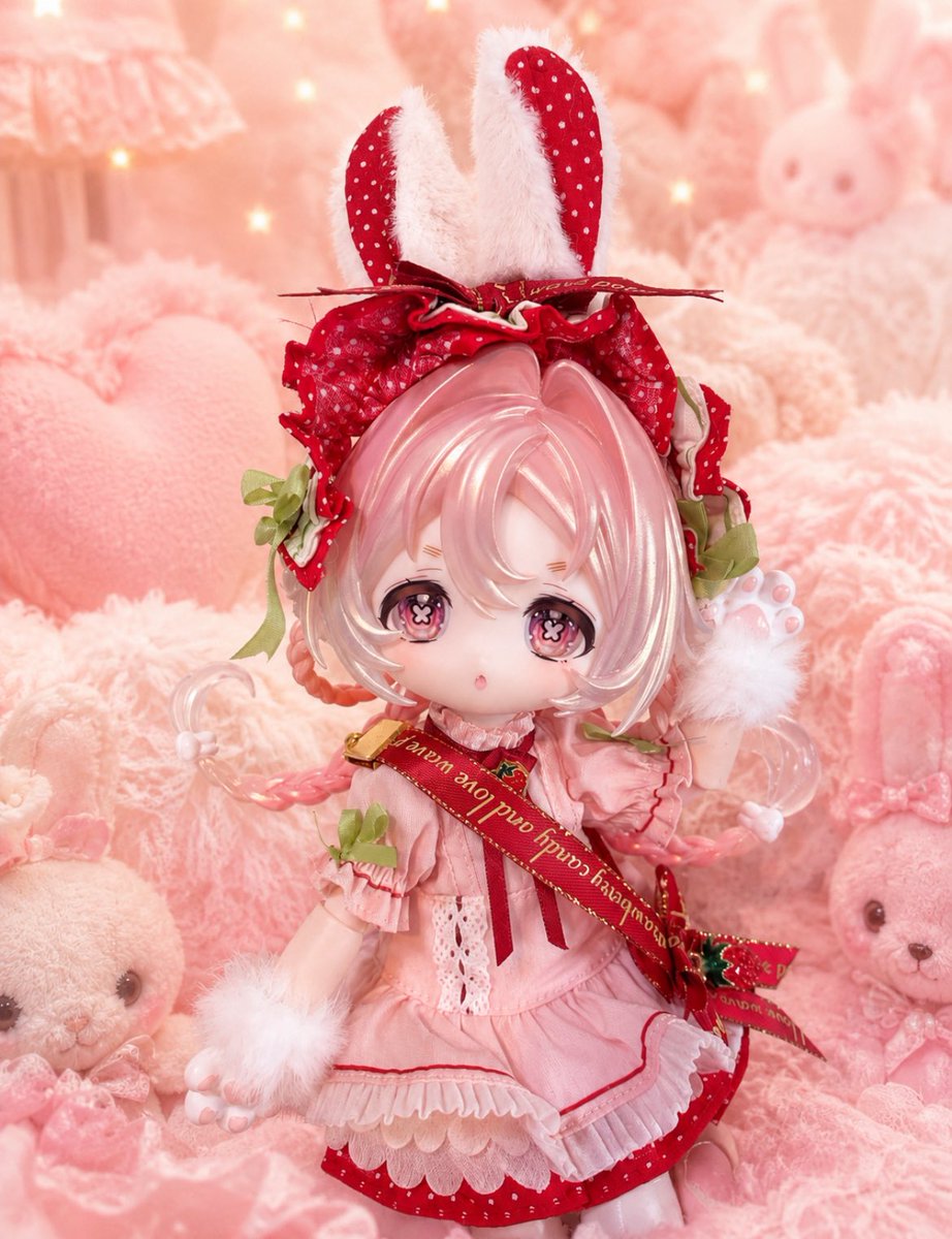 新しいアイパーツにしたら、それもすごく可愛い！苺うさぎちゃんだ