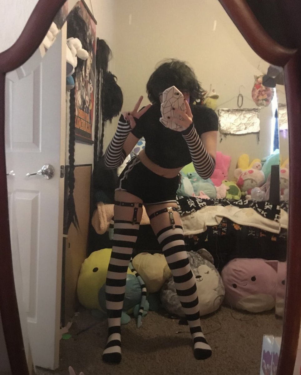EmoDustBunny tweet media