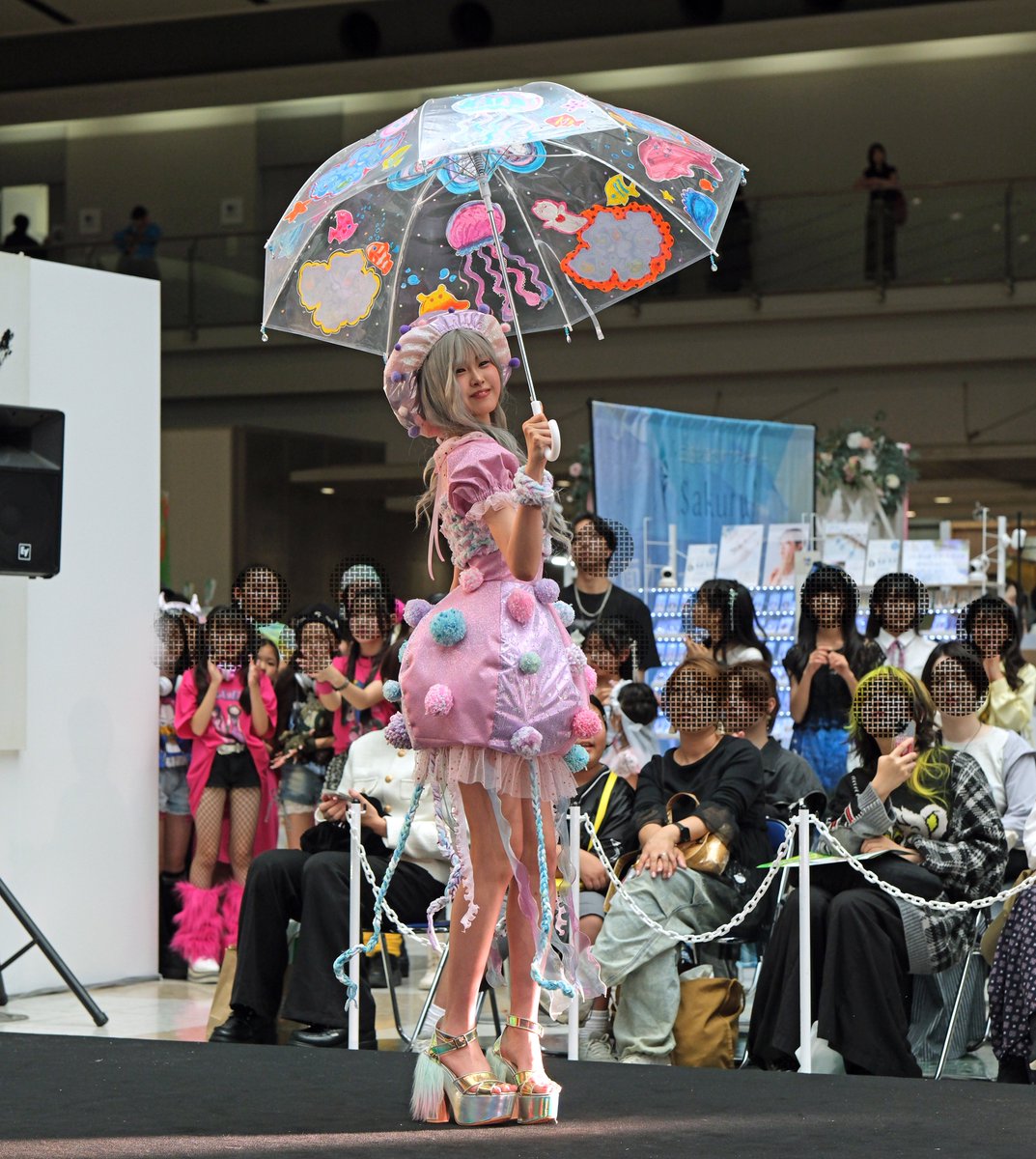 alpha_900's tweet photo. ２０２６年５月２４日（日）
第６３回デザインフェスタ
Ｌ４-Fashionショー
◎Kialaさん画像
ガルマーステージ
ぷわぷわ等４ステージ
※私が見つけるよりも早く
私の事を見つけてくれて
有難う御座いました。🌹😘
#健ちゃん先生
＠kennyl4fm
#l4ファッション
#Kiala
#ぷわぷわ https://t.co/RdEdlvet3d