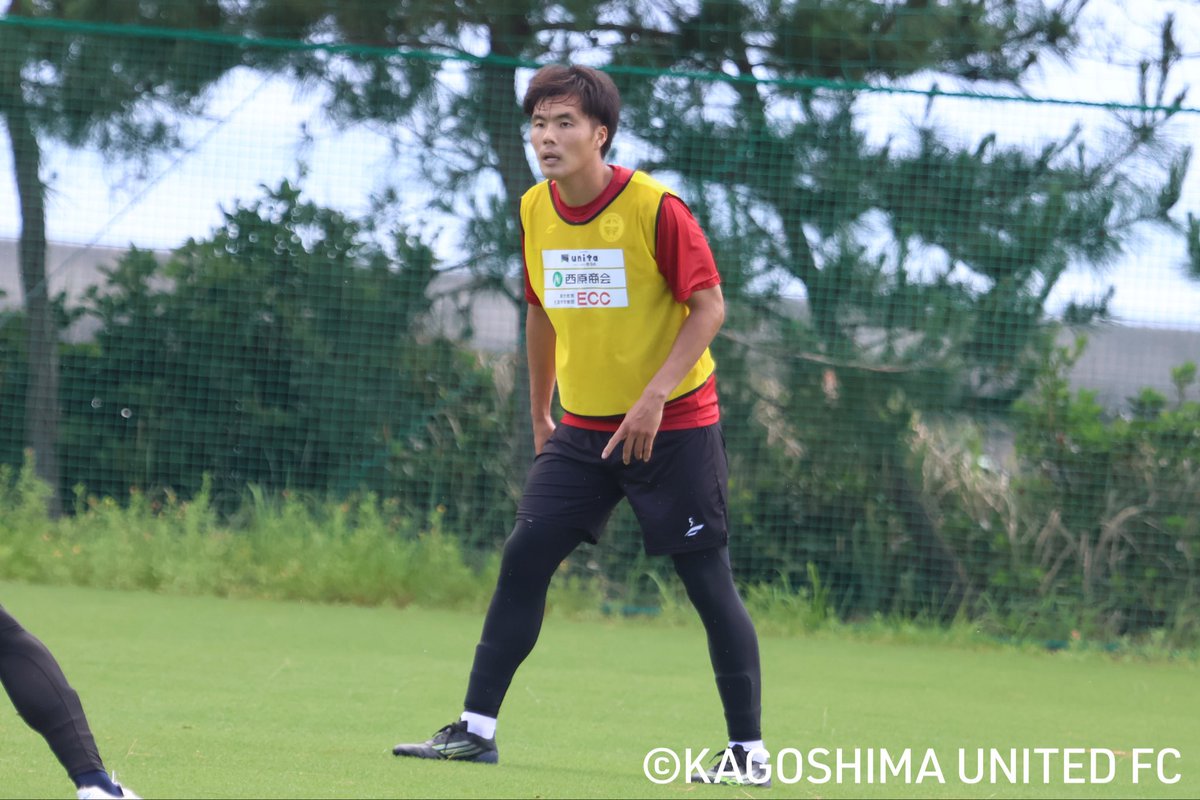 kagoshimaufc's tweet photo. 昨日発表された
#ＪリーグオールスターDAZNカップ で
選出された4選手も、本日取材をいただきました！

🏆WEST-Bベストイレブン
#嵯峨理久 選手
#山田裕翔 選手

⚽️Jリーグ推薦
#杉井颯 選手
#青木義孝 選手

ぜひ各メディアでご覧ください！🔥

＃鹿児島ユナイテッドFC https://t.co/MoIdUKOoiv