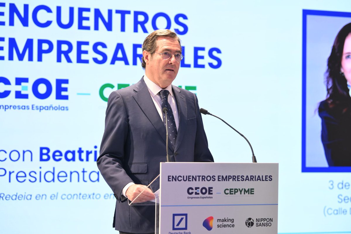 CEOE_ES's tweet photo. 🗣️Beatriz Corredor, presidenta de @RedeiaCorp, en el Encuentro Empresarial CEOE-@cepyme_ 

“Reforzamos el #compromiso de Redeia con la inversión, la ejecución y el diálogo permanente con el territorio”🎤

➡️Redeia en el contexto energético europeo https://t.co/SH1Y6PboK5