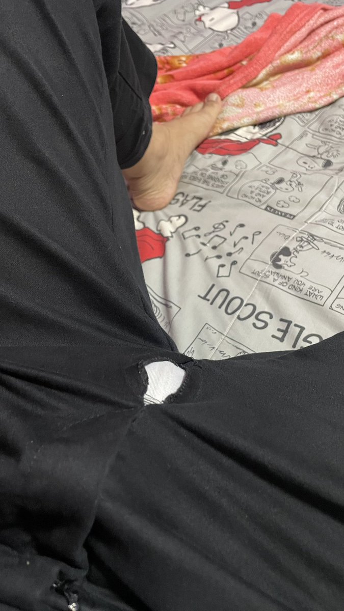 jetsada03494's tweet photo. ทำงานอยู่���ีๆ กางเกงเป้าแตกเฉย
🤤💦 https://t.co/arG479vxvO