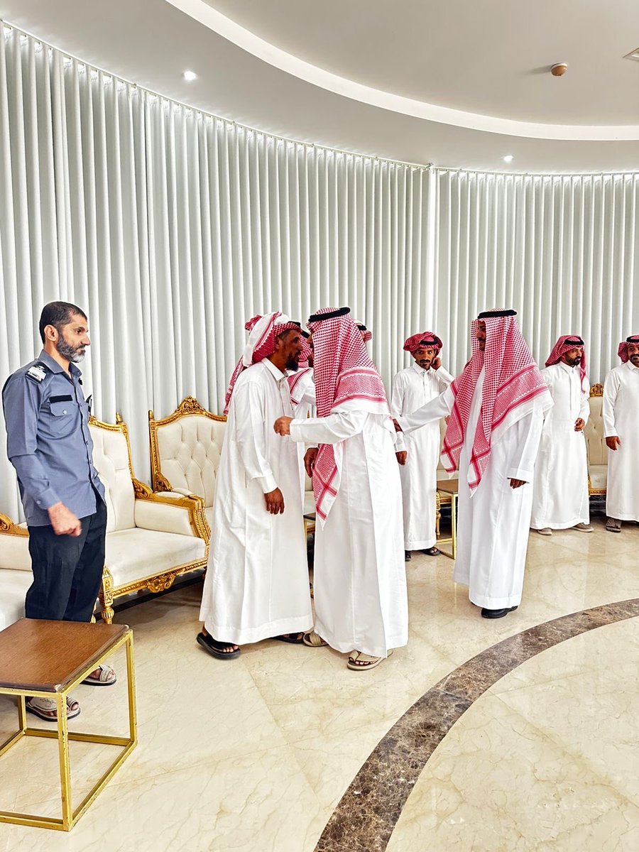 aldlemiyah's tweet photo. بحضور رئيس بلدية الدليمية أ/إبراهيم الرشيد وتعزيزاً لروح المحبه والتآلف بين منسوبي البلدية أقيم صباح اليوم حفل معايدة بمناسبة العودة من إجازة #عيد_الاضحى_المبارك

#كل_عام_وانتم_بخير
#أمانة_منطقة_القصيم https://t.co/AFur03AcvB