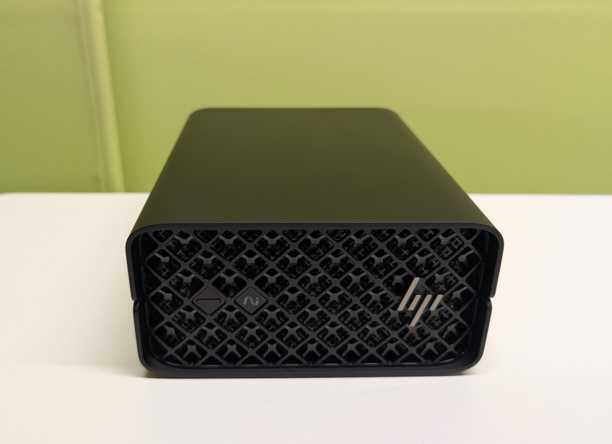 ottoserver's tweet photo. HP Z2 Mini G1a Workstation

Ryzen AI Max PRO搭載のコンパクトAIワークステーション！
CPU違いでラスト1台ずつ⭕️
ぜひお早目に。

▼PRO385　382,800円（税込）
https://t.co/wA53EA1BPb

▼PRO390　415,800円（税込）
https://t.co/0CchUKHOfX https://t.co/6tBm61Y2Yc