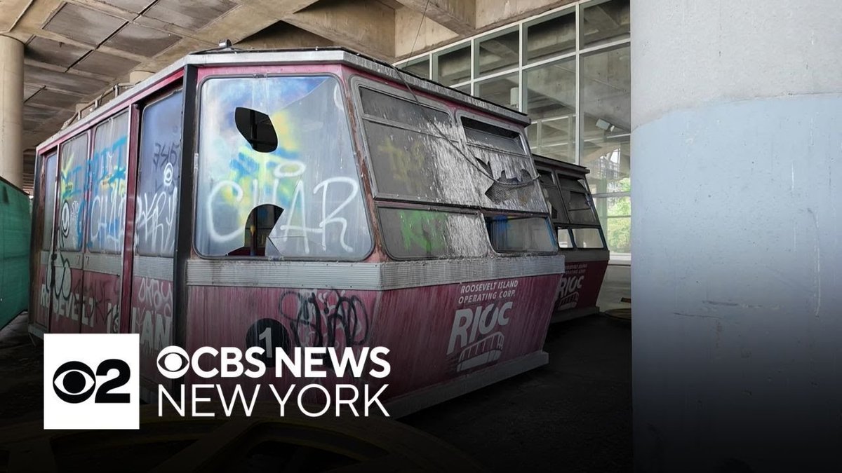KwanLee's tweet photo. New On KwanLeeTV What should be done with the original Roosevelt Island Tramway cars? https://t.co/xsfH6TedO9 https://t.co/MArLMIzpEO