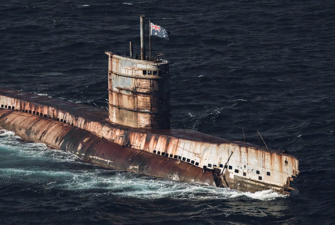 Boomer_Bionic's tweet photo. @AUKUSforum @MrMichaelSharpe Yes, I always find that second hand American submarines have real character. https://t.co/kn8O7hQ9QV
