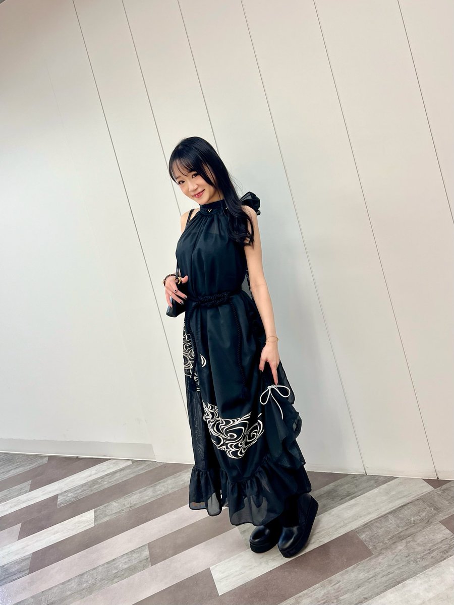 0112Magic's tweet photo. 昨日は出演が決まったら嬉しい企画の打ち合わせday in銀座🌙

お洋服は、先日のお仕事で繋がった『古民家ガーデン紋蔵」のめちゃめちゃかっこいいお姉さんがサプライズで仕立ててくださった世界に一つの夏用着物のリメイク👗🌸✨ https://t.co/DBbGNuVlwg