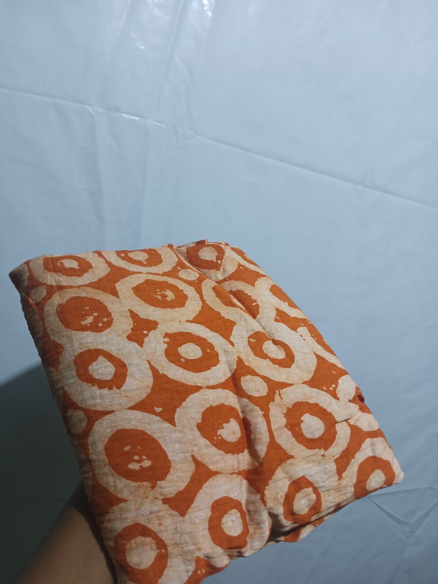 TheOakenBrand's tweet photo. This shop is open and active 💯
Crepe Adire Fabric -N15,000
Batik Adire Fabric - N16,000
4 yards and 5 yards
Lagos,Nigeria/Delivery is Nation and Worldwide ✈️
To order, kindly send a DM or use link in our bio.
#Vendorena
#pagesbydamicommerce
#iyaloja
#thespot
#TagOVC https://t.co/vWhjnZfP1P