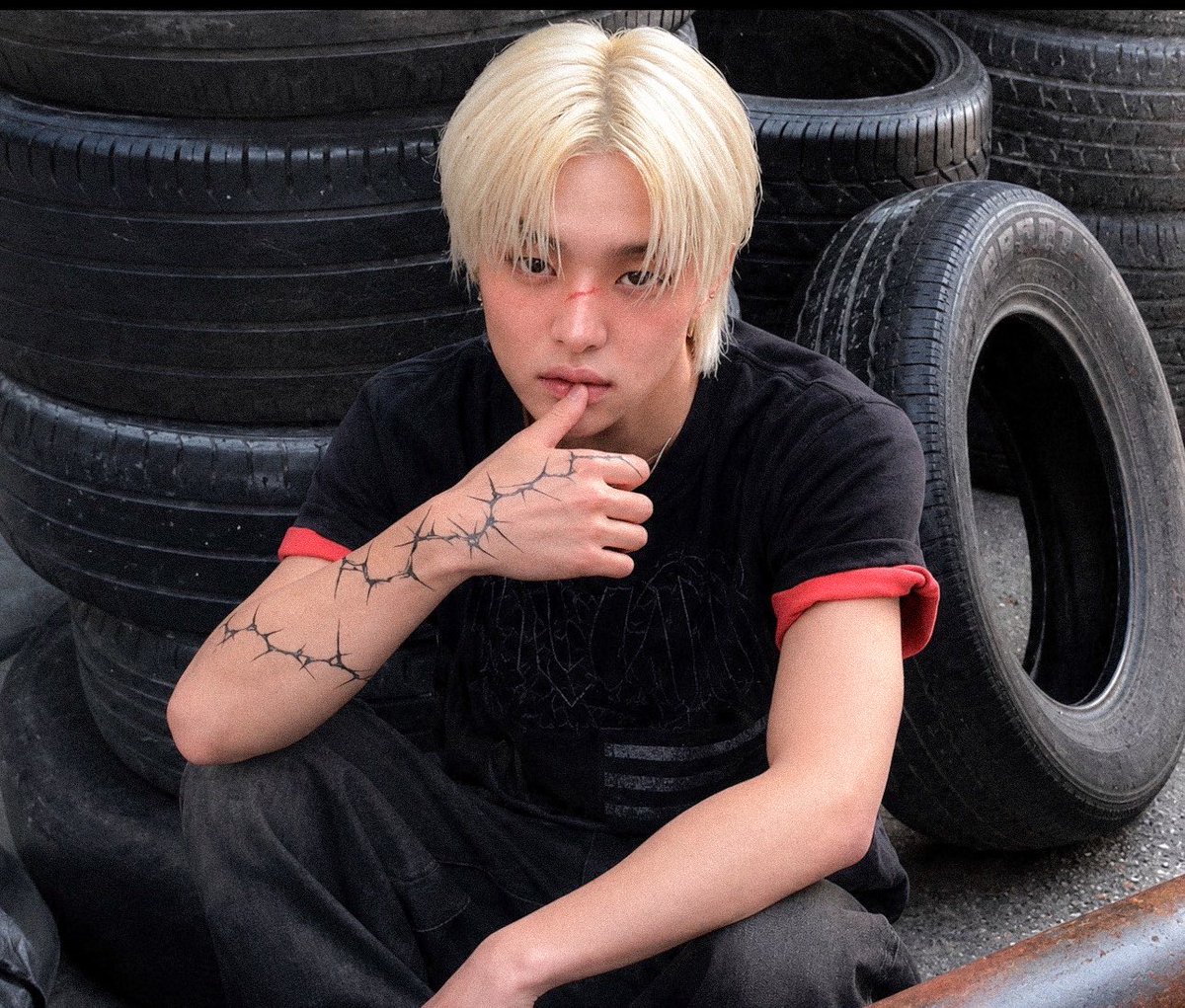 jk1997_ijk's tweet photo. ถ้าเด้กที่ร้านซ่อมรถหล่อขนาดนี้กุคงยางรถรั่วทุกวันอ่ะ https://t.co/zuyoltRZv1