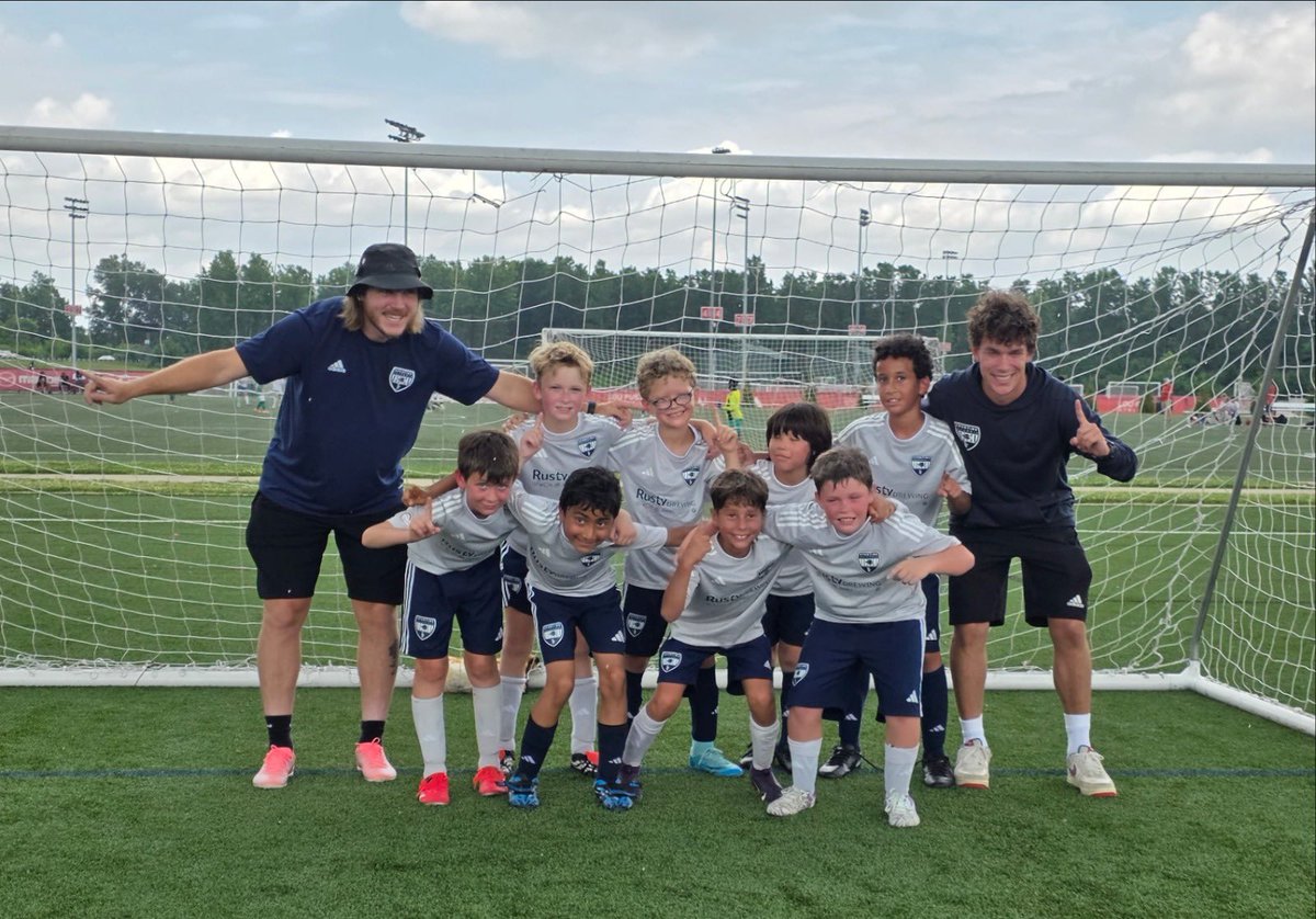 SportingCSC's tweet photo. 🏆 SLYSA CHAMPIONS! 🏆

Congrats to our U18 Boys and 2016 White teams on winning their SLYSA divisions this season! 💙⚽

A great reward for all the hard work put in throughout the year.

#wearesporting #SportingColumbia #SLYSAChampions https://t.co/EYKmgUMNU4