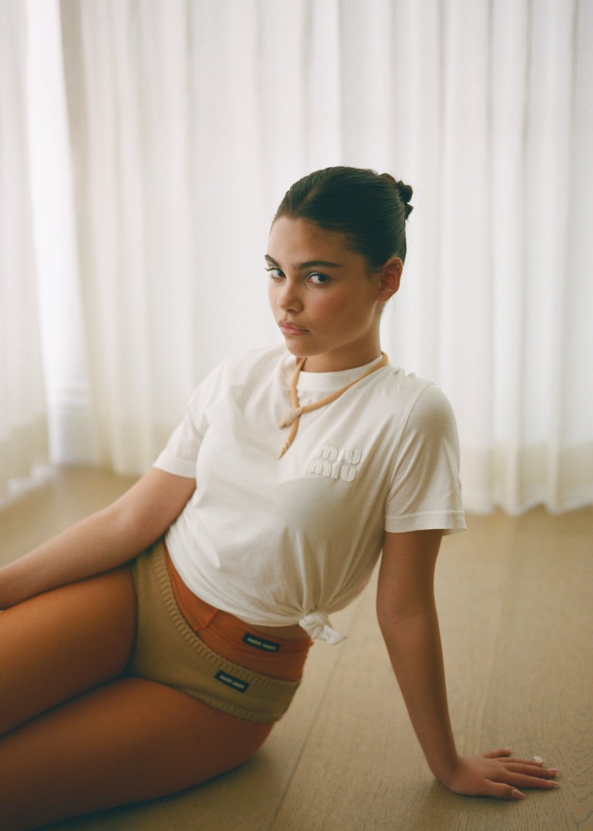 AriGStan1's tweet photo. Little throwback to Ari's Flaunt shoot https://t.co/ZKLkBM8tqf