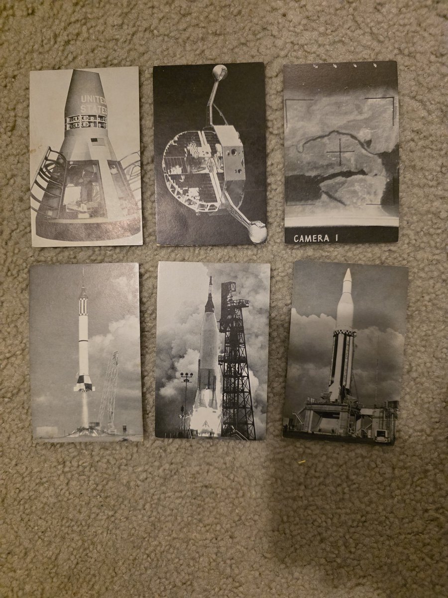 goingdeepe's tweet photo. @TGNCards @SchwayNostalgia Lot of 6 NASA oversized cards from the mid to late 60s $20 shipped bmwt https://t.co/02ULwUldLV